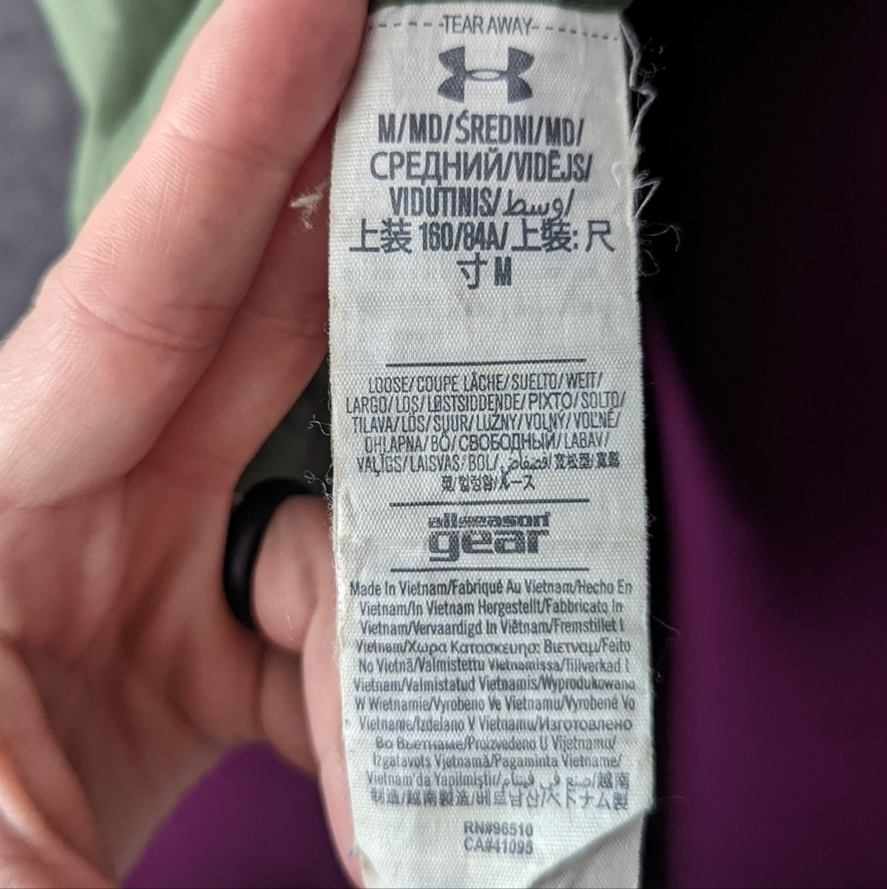 Under Armour Olive Green Wind Breaker Style Storm Collection Jacket Size M - Picture 13 of 13